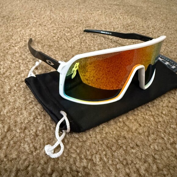 ✨NEW✨ ( OO9406 ) Oakley Sutro PRIZM POLARIZED Black-White Matte Frame - Picture 3 of 9